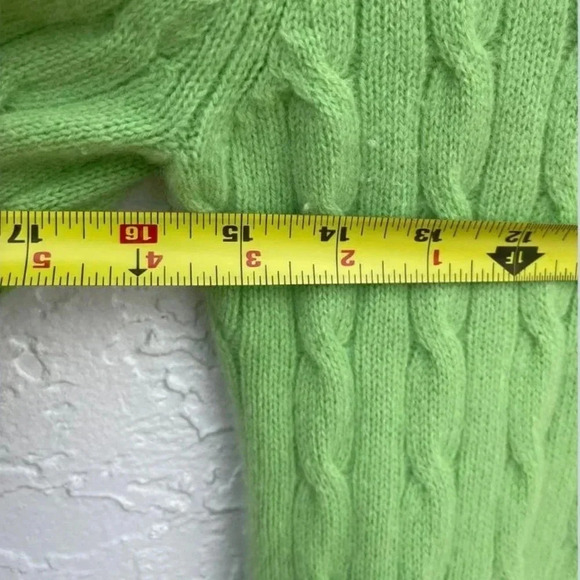 Saks Fifth Avenue Womens Cable Design Sweater Lime Green Sz Large 💯 CASHMERE - Picture 9 of 10